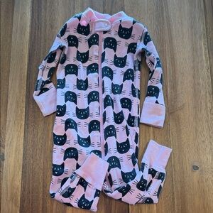 Hanna Andersson Pink and Black Cat Print Kids Pajamas